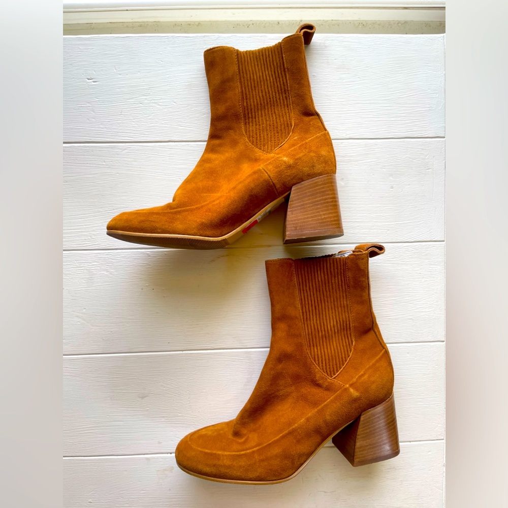 Davos Gomma Tan Italian Suede Leather Ribbed Chunky Heel Booties Women's Size 37